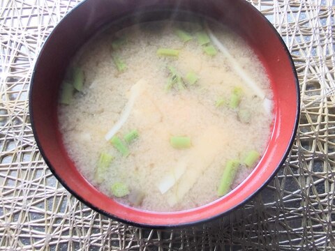 筍と蕨☆たけのことわらびの味噌汁
